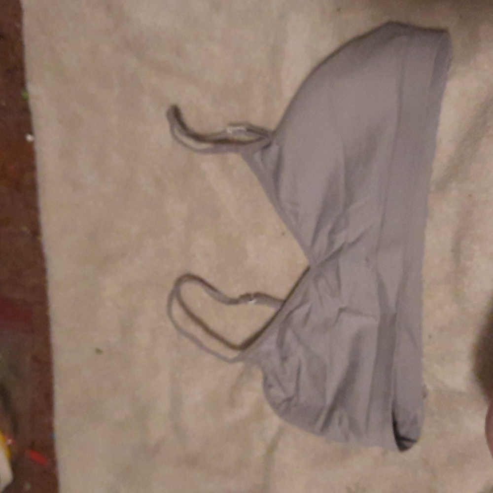 Bras - Picture 7 of 16